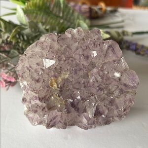 💎 Amethyst Crystal Geode Home Accent
